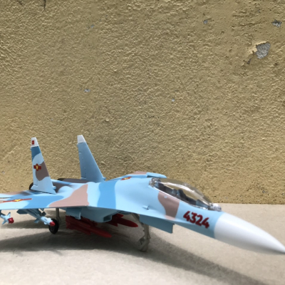 Mô hình Máy báy SU-30. Không Quân Việt Nam tỷ lệ 1:72
