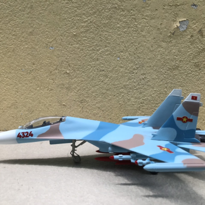 Mô hình Máy báy SU-30. Không Quân Việt Nam tỷ lệ 1:72