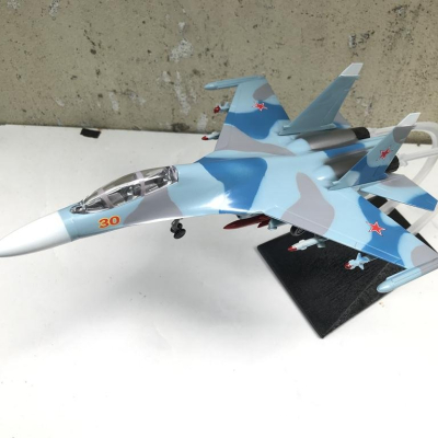 Mô hình Máy báy SU-30 tỷ lệ 1:72