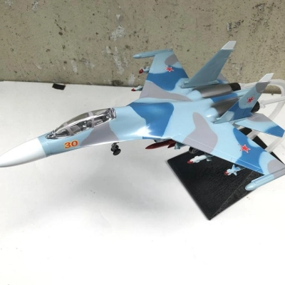 Mô hình Máy báy SU-30 tỷ lệ 1:72
