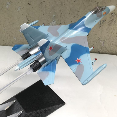 Mô hình Máy báy SU-30 tỷ lệ 1:72