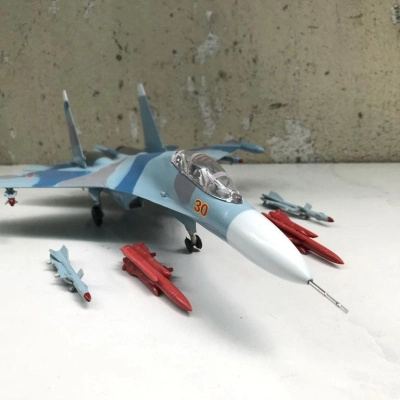 Mô hình Máy báy SU-30 tỷ lệ 1:72