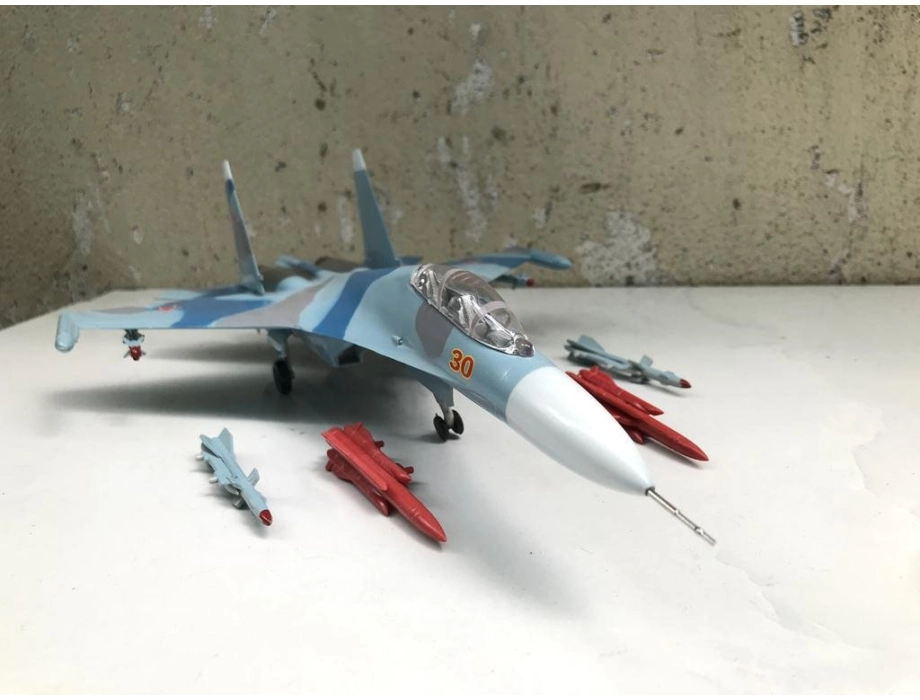 Mô hình Máy báy SU-30 tỷ lệ 1:72