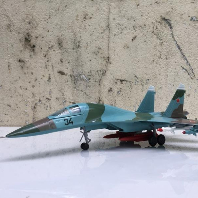 Mô hình Máy báy SU-34 tỷ lệ 1:72 ABS