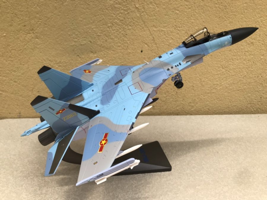 ​Mô hình máy bay SU-35 Fighter  tỷ lệ 1:72