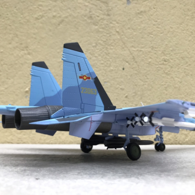 Mô hình máy bay SU-35 Fighter  tỷ lệ 1:72