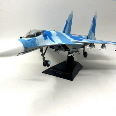 Mô hình Máy bay SU-35 Fighter tỷ lệ 1:72