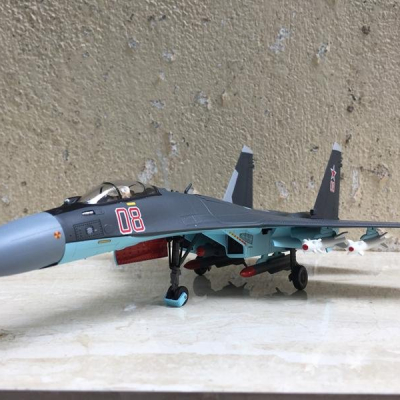 Mô hình Máy báy SU-35 Fighter tỷ lệ 1:72