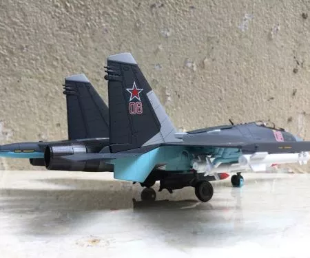 ​Mô hình máy bay SU-35 Fighter tỷ lệ 1:72