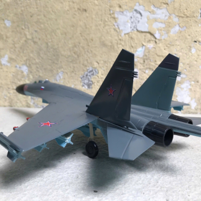 ​Mô hình Máy báy SU-35 Nga nhựa ABS tỷ lệ 1:72