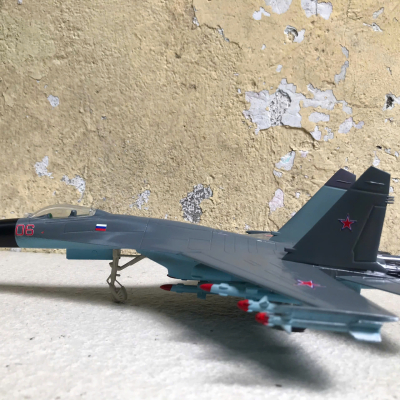 ​Mô hình Máy báy SU-35 Nga nhựa ABS tỷ lệ 1:72