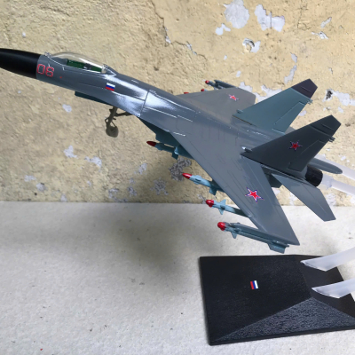 ​Mô hình Máy báy SU-35 Nga nhựa ABS tỷ lệ 1:72