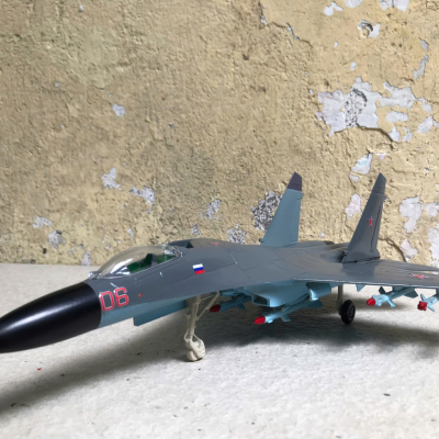 ​Mô hình Máy báy SU-35 Nga nhựa ABS tỷ lệ 1:72