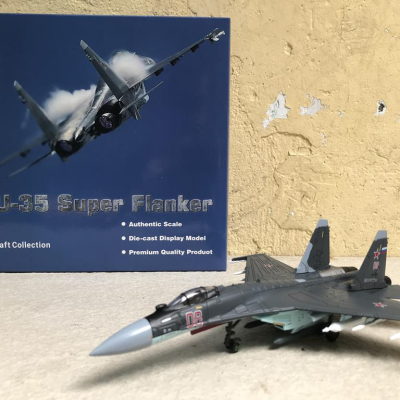 Mô hình Máy bay SU-35 Super Flanke  tỷ lệ 1:100