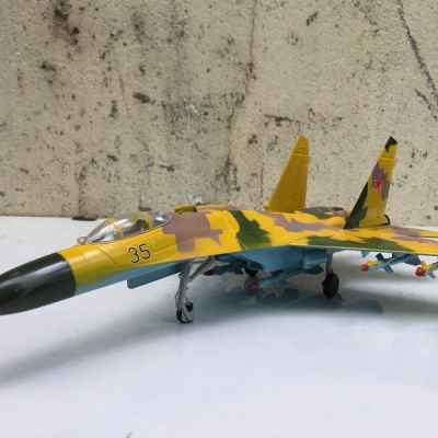 Mô hình Máy báy SU-35 tỷ lệ 1:72