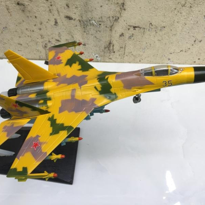 Mô hình Máy báy SU-35 tỷ lệ 1:72