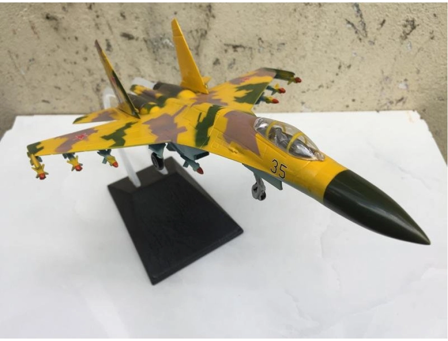 Mô hình Máy báy SU-35 tỷ lệ 1:72