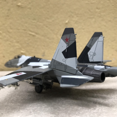 Mô hình Máy bay SU-35B Super Flanke New  tỷ lệ 1:100