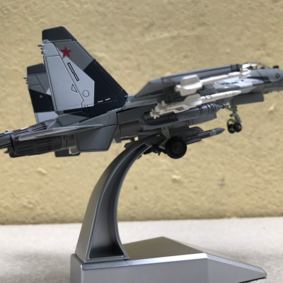 Mô hình Máy bay SU-35B Super Flanke New  tỷ lệ 1:100