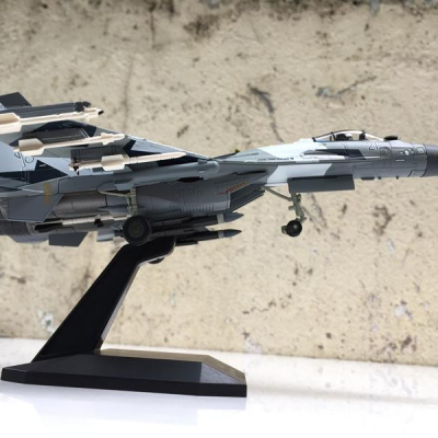 Mô hình Máy bay SU-35B Super Flanke  tỷ lệ 1:100