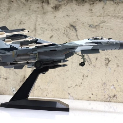 Mô hình Máy bay SU-35B Super Flanke  tỷ lệ 1:100