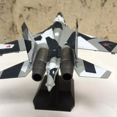 Mô hình Máy bay SU-35B Super Flanke  tỷ lệ 1:100