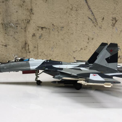 Mô hình Máy bay SU-35B Super Flanke  tỷ lệ 1:100