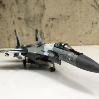 Mô hình Máy bay SU-35B Super Flanke  tỷ lệ 1:100