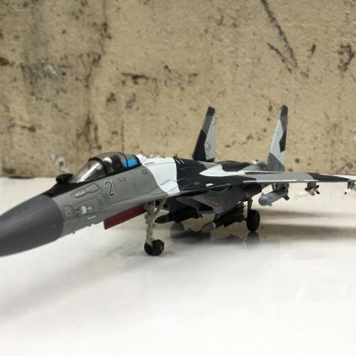 Mô hình Máy bay SU-35B Super Flanke  tỷ lệ 1:100