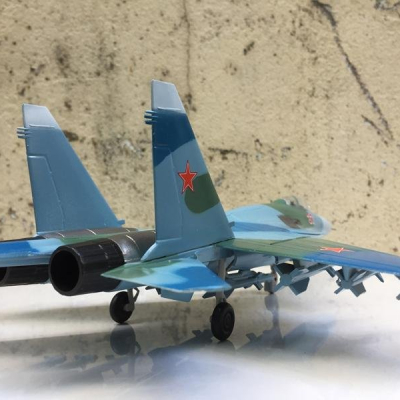 Mô hình Máy báy SU-37 tỷ lệ 1:72