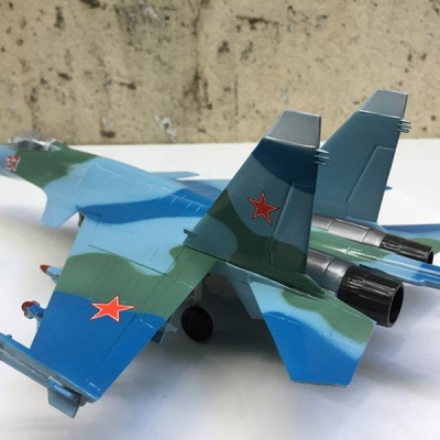 Mô hình Máy báy SU-37 tỷ lệ 1:72