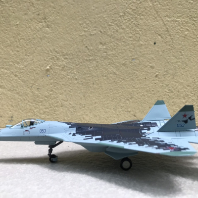 Mô hình Máy bay SU-57E tỷ lệ 1:100
