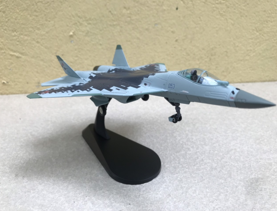 Mô hình Máy bay SU-57E tỷ lệ 1:100 Mô hình Máy bay SU-57E tỷ lệ 1:100