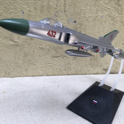 Mô hình Máy báy Sukhoi SU-15 Flangon tỷ lệ 1:72 ABS