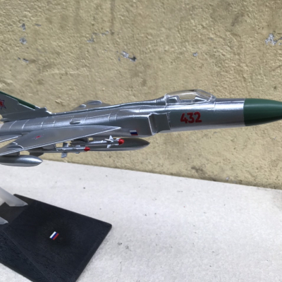 Mô hình Máy báy Sukhoi SU-15 Flangon tỷ lệ 1:72 ABS