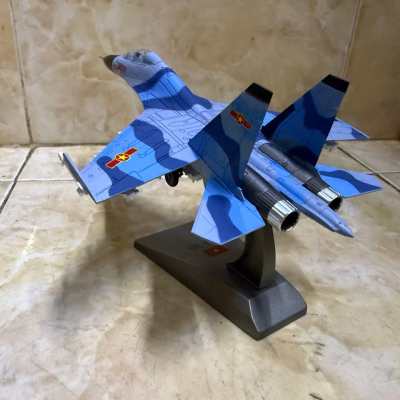 ​Mô hình Máy bay Sukhoi SU-30Mk2 Việt Nam  tỷ lệ 1:100