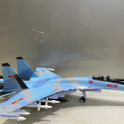 Mô hình Máy bay Sukhoi SU-35 Nga tỷ lệ 1:48