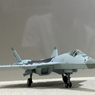 ​​Mô hình Máy bay Sukhoi SU-57 tỷ lệ 1:100