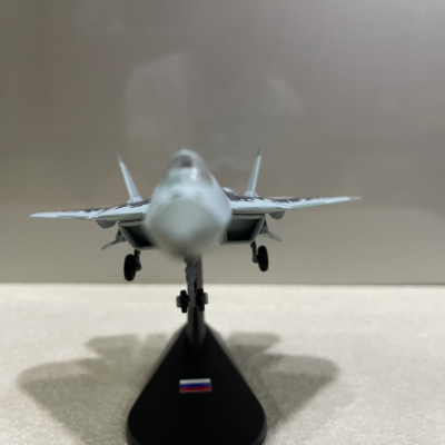 ​​Mô hình Máy bay Sukhoi SU-57 tỷ lệ 1:100