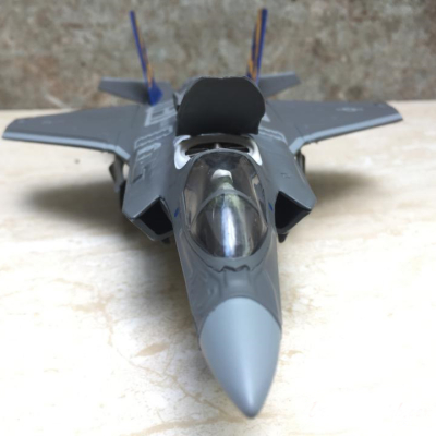 Mô hình Máy bay Tàng hình F-35C Lighning II tỷ lệ 1:72