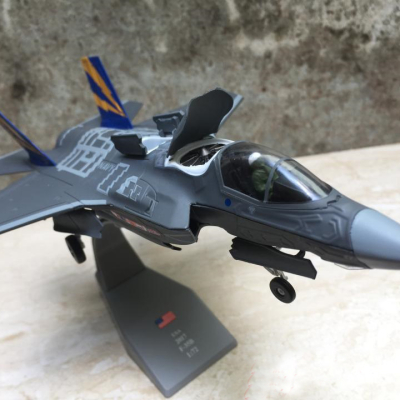 Mô hình Máy bay Tàng hình F-35C Lighning II tỷ lệ 1:72