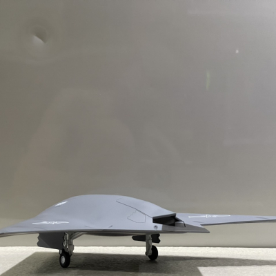 ​Mô hình Máy bay tàng hình UAV không người lái chiến đấu Hongdu GJ-11 tỷ lệ 1:48