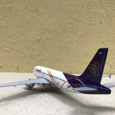 Mô hình máy bay Thailan Airline tỷ lệ  1:350
