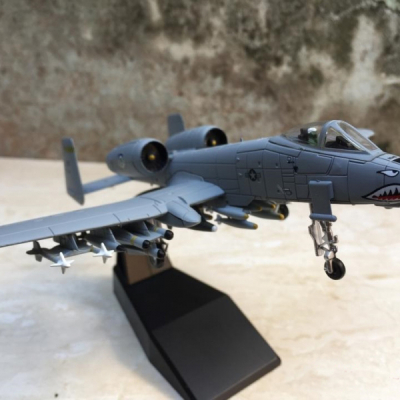 Mô hình máy bay Tiêm kích A-10  tỷ lệ 1:100