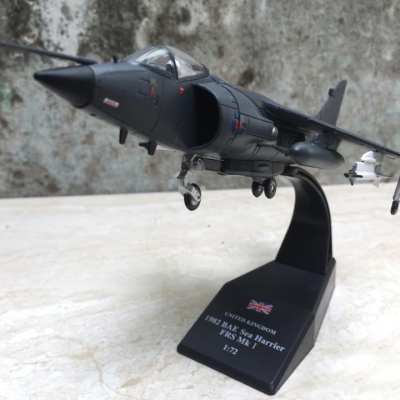 Máy bay Tiêm kích (Anh)  BAE Sea Harrier II tỷ lệ 1:72