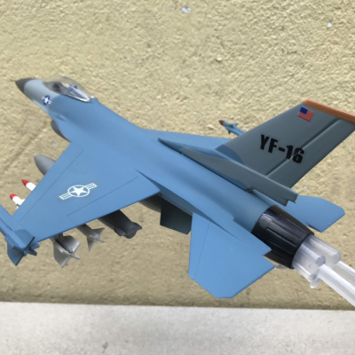 Mô hình Máy báy Tiêm kich F-16 Nhựa ABS tỷ lệ 1:72 