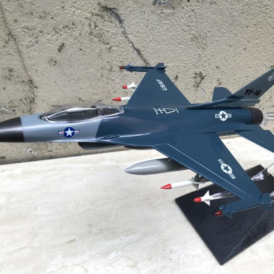 Mô hình Máy báy Tiêm kich F-16 tỷ lệ 1:72