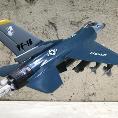 Mô hình Máy báy Tiêm kich F-16 tỷ lệ 1:72
