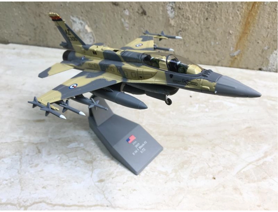 Mô hình Máy bay Tiêm kích F-16EF tỷ lệ 1:72