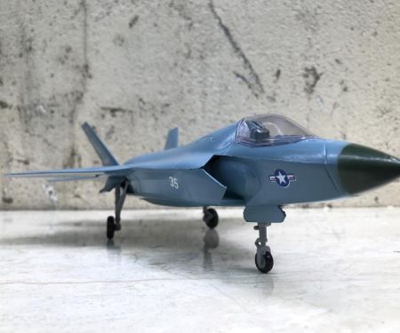 ​Mô hình Máy báy Tiêm kich F-35 tỷ lệ 1:72